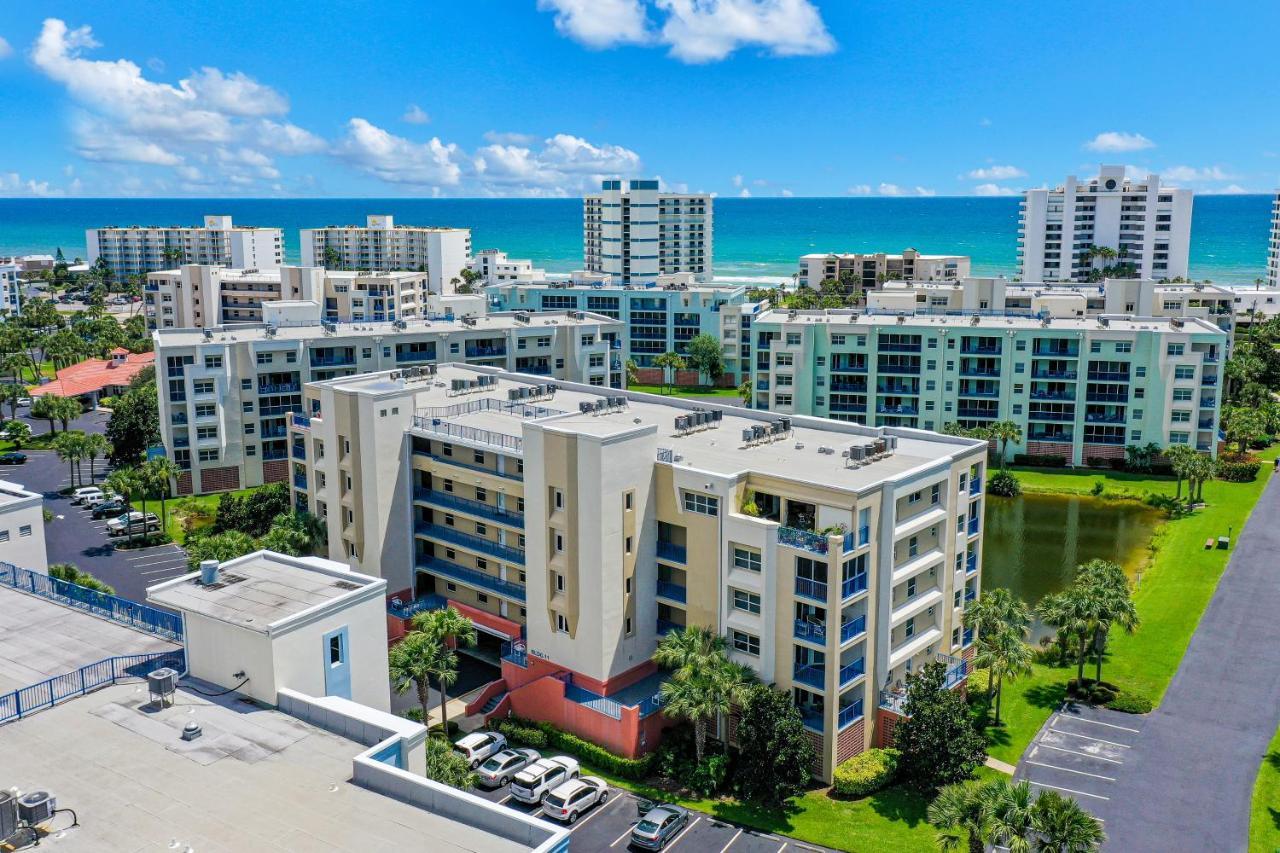 Oceanwalk Condos Bethune Beach Extérieur photo