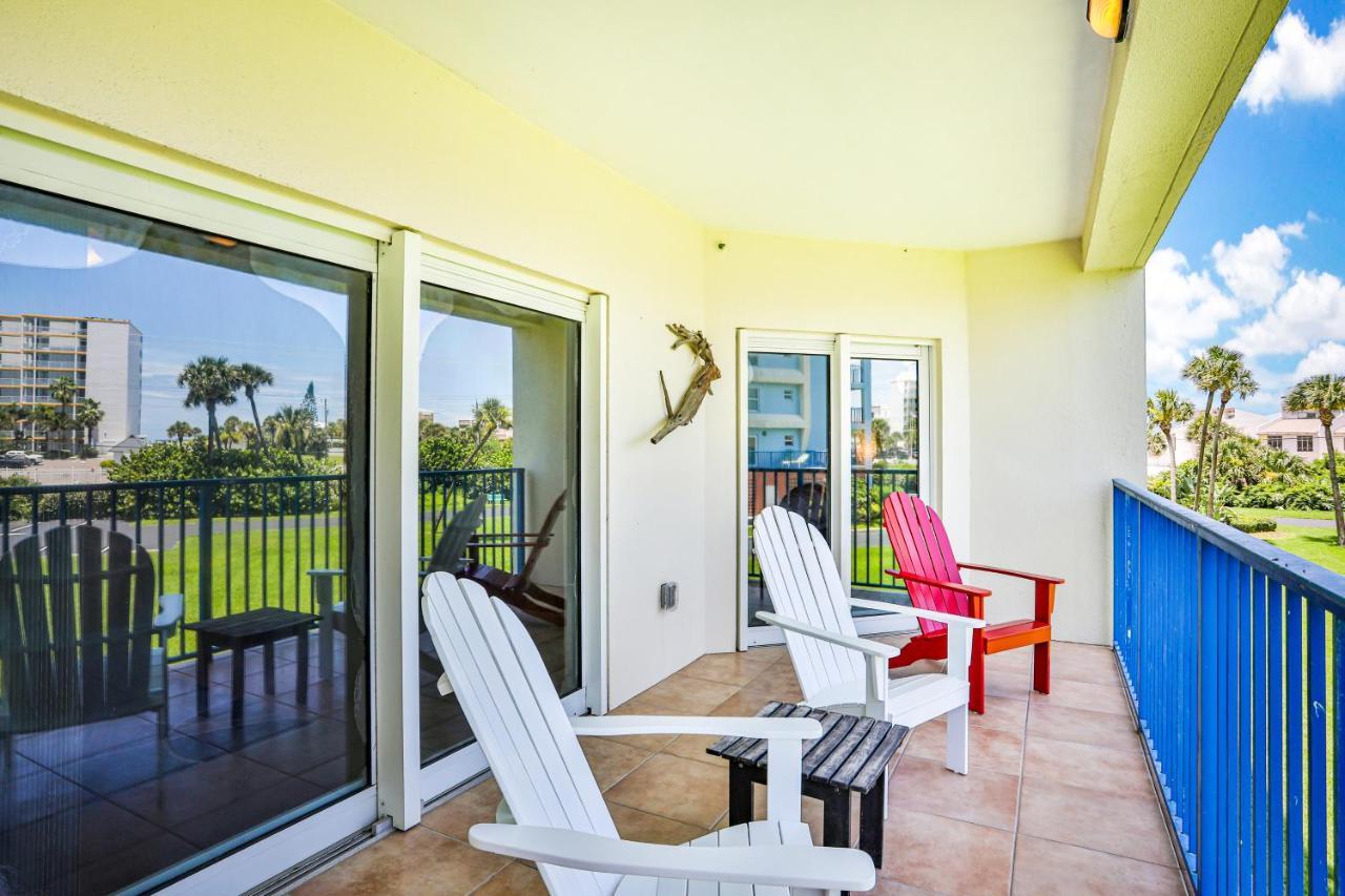Oceanwalk Condos Bethune Beach Extérieur photo