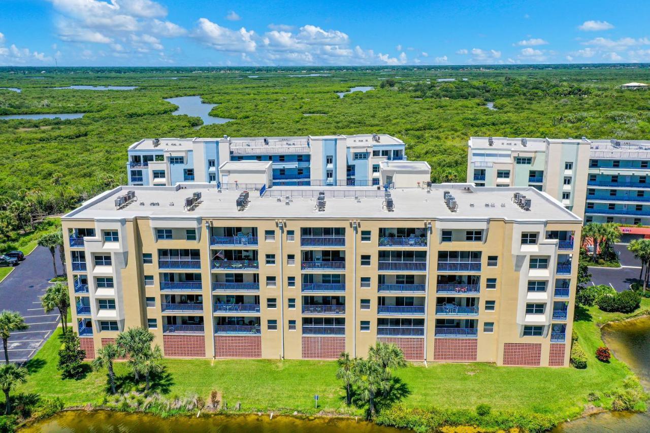 Oceanwalk Condos Bethune Beach Extérieur photo