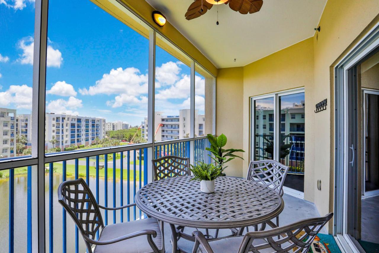 Oceanwalk Condos Bethune Beach Extérieur photo