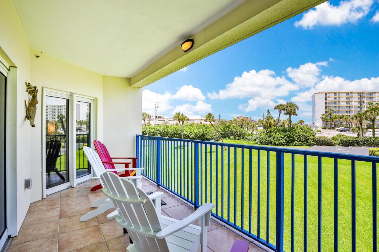 Oceanwalk Condos Bethune Beach Extérieur photo