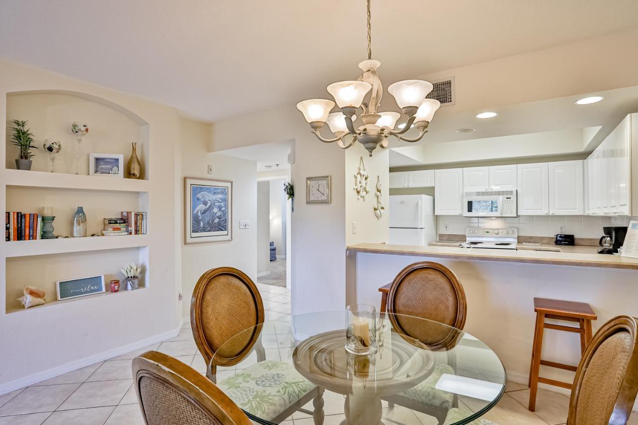 Oceanwalk Condos Bethune Beach Extérieur photo