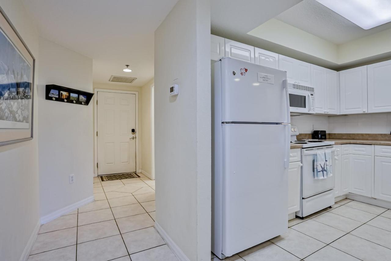 Oceanwalk Condos Bethune Beach Extérieur photo