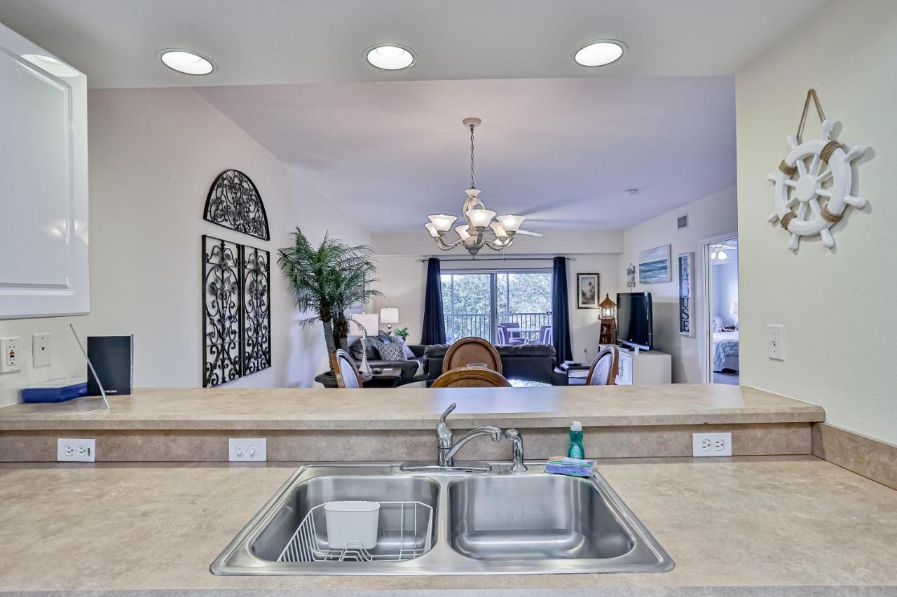 Oceanwalk Condos Bethune Beach Extérieur photo
